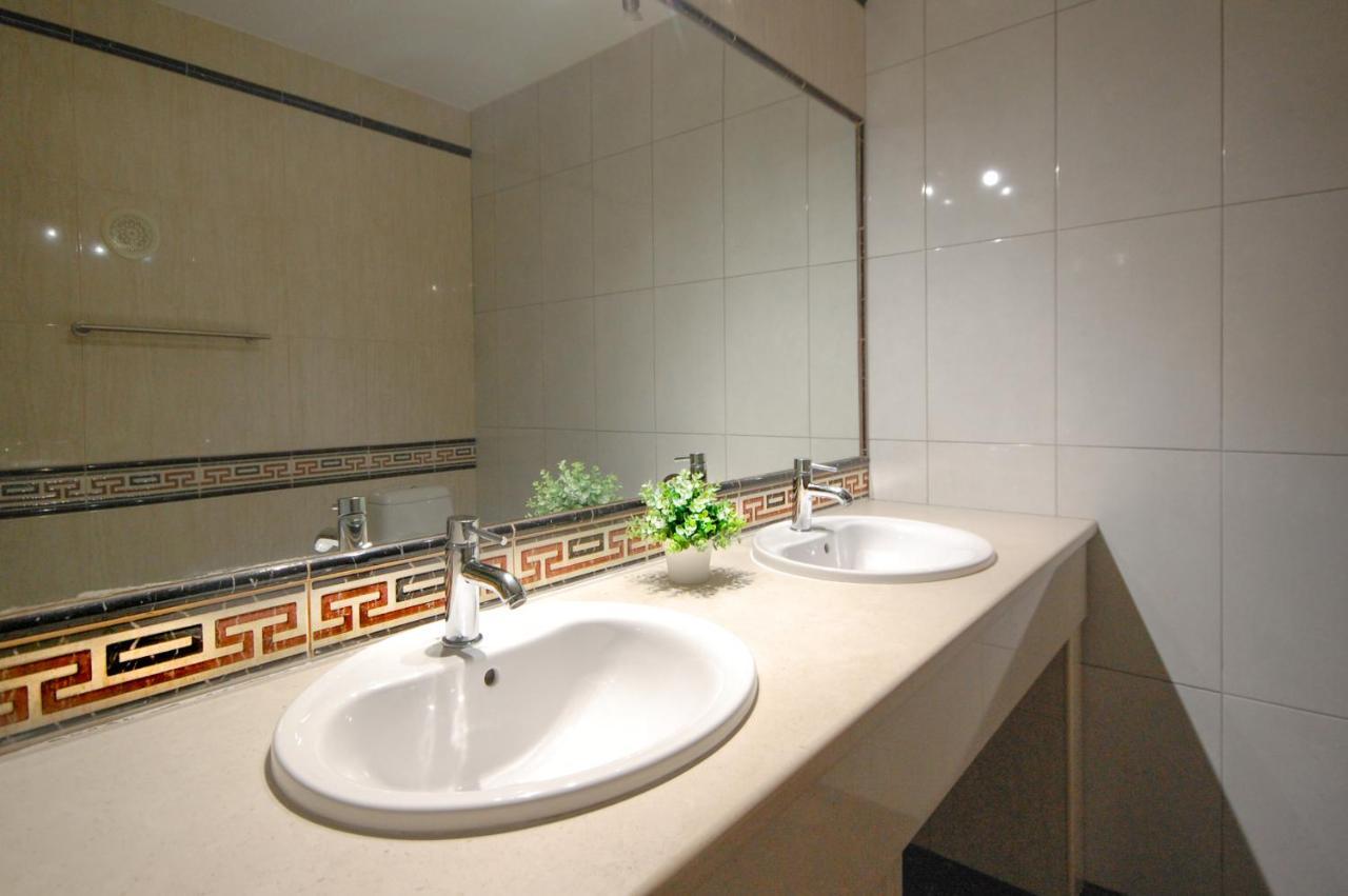 Villa Alice - Free Wifi & Air Co & Swimming Pool - By Bedzy Albufeira Buitenkant foto