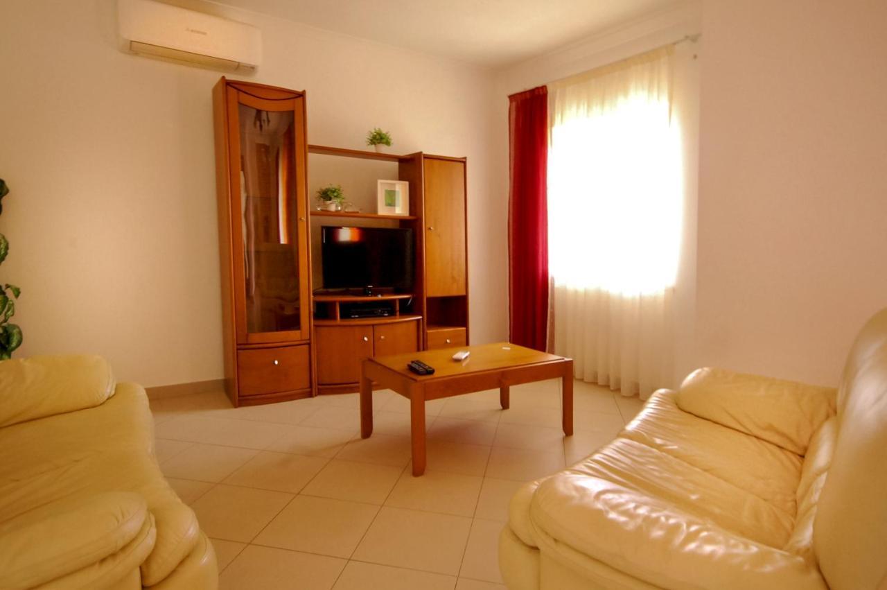 Villa Alice - Free Wifi & Air Co & Swimming Pool - By Bedzy Albufeira Buitenkant foto