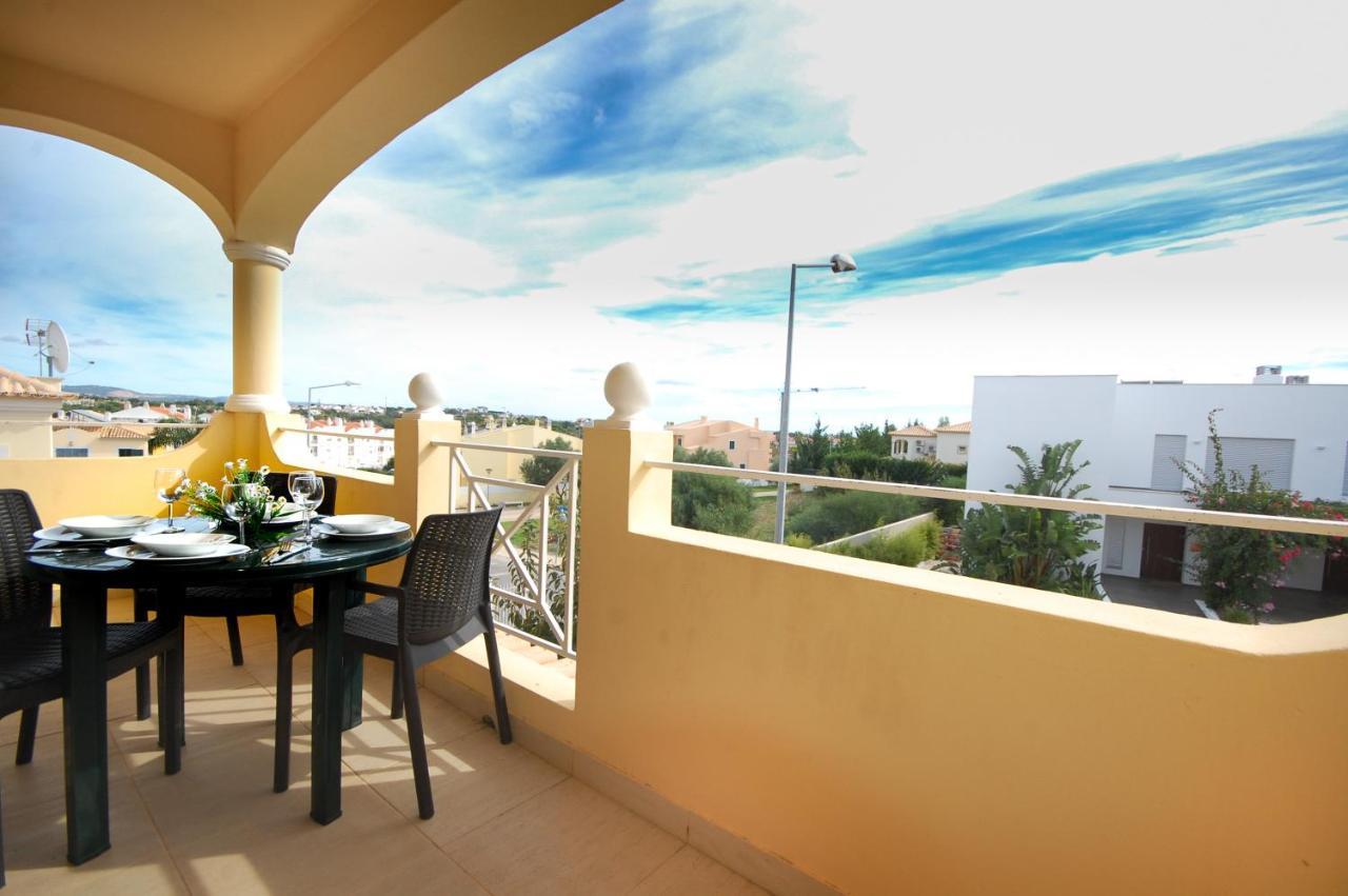 Villa Alice - Free Wifi & Air Co & Swimming Pool - By Bedzy Albufeira Buitenkant foto