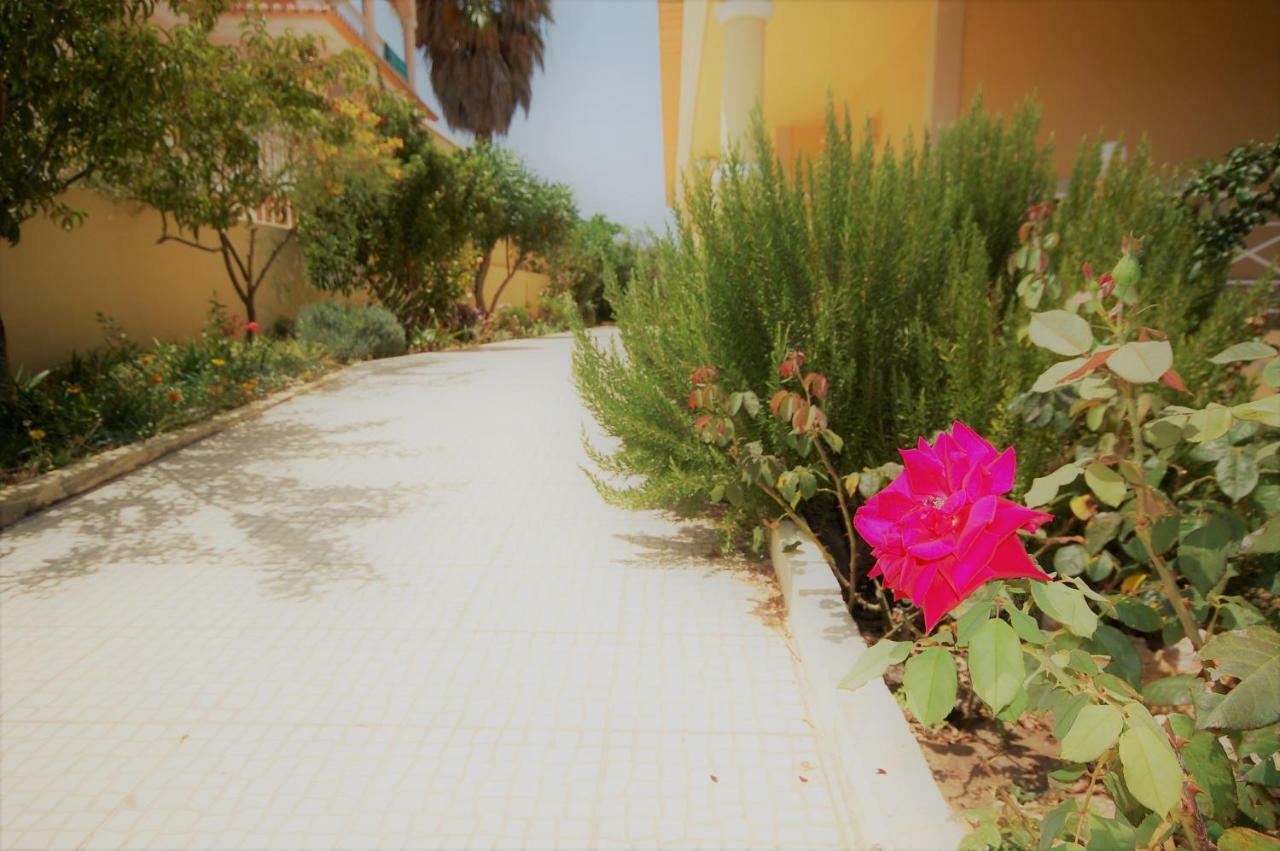 Villa Alice - Free Wifi & Air Co & Swimming Pool - By Bedzy Albufeira Buitenkant foto